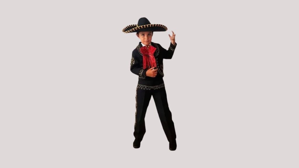 Los mejores trajes típicos y ropa mexicana para el 15 de septiembre disponibles en Amazon México
